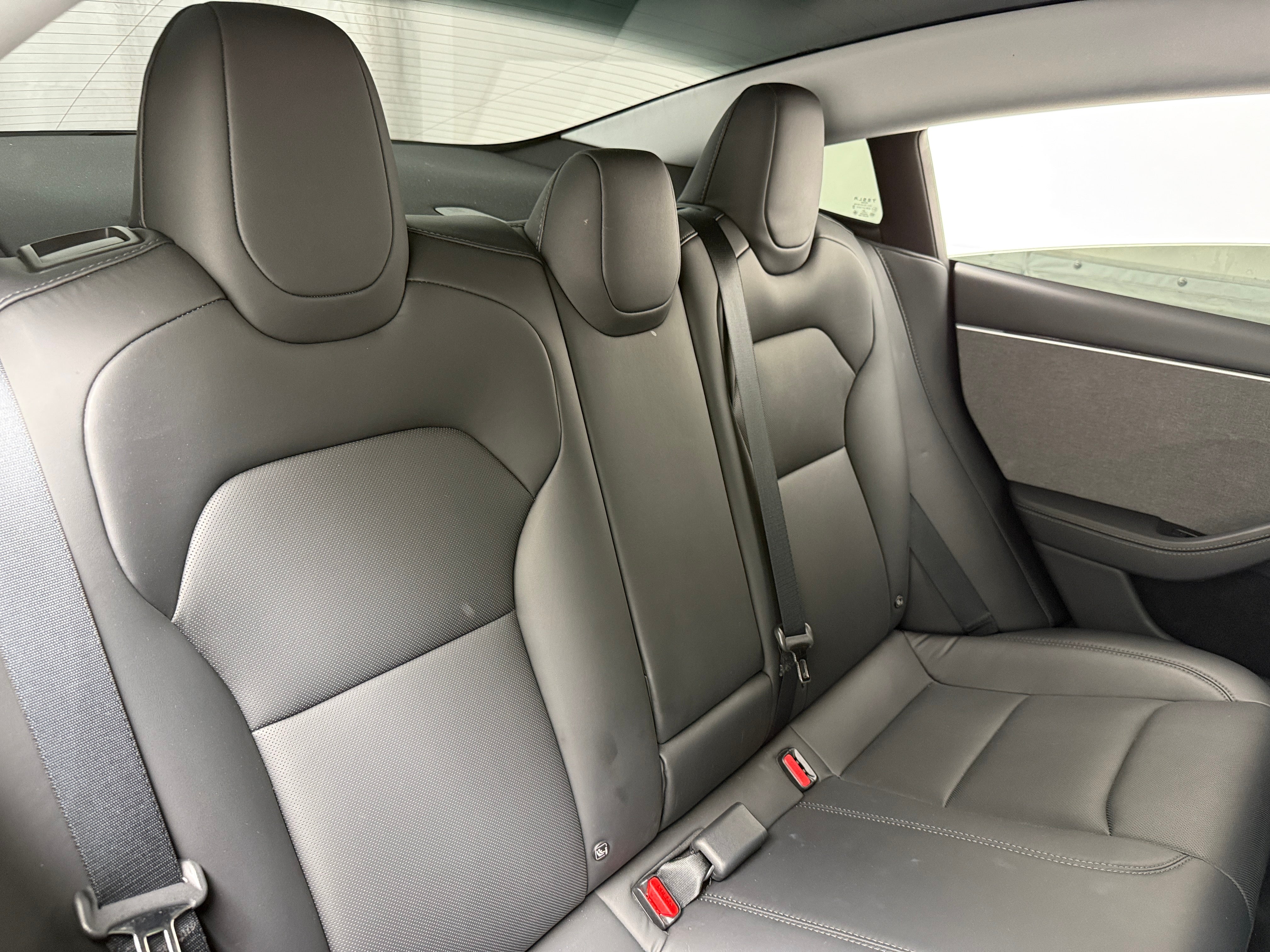 tesla model 3 2025 5YJ3E1EAXSF005572 image tesla model 3 2025 5YJ3E1EAXSF005572 image